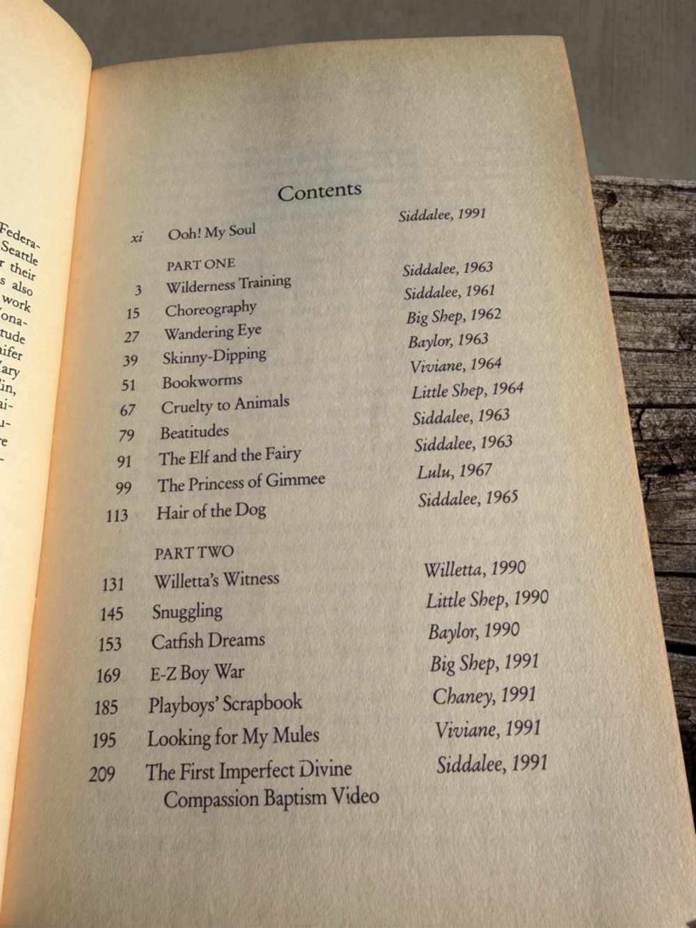 Book Softcover Vintage 1992 Copy of Little Altars Everywhere by Rebecca Wells - Picture 5 of 9